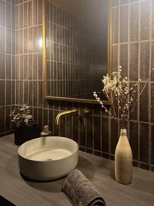 Charlie On Charlick - Fully Renovated 1Br Apt Αδελαΐδα Διαμέρισμα